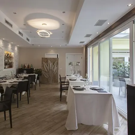 בית הארחה Bhl Boutique לנגנו